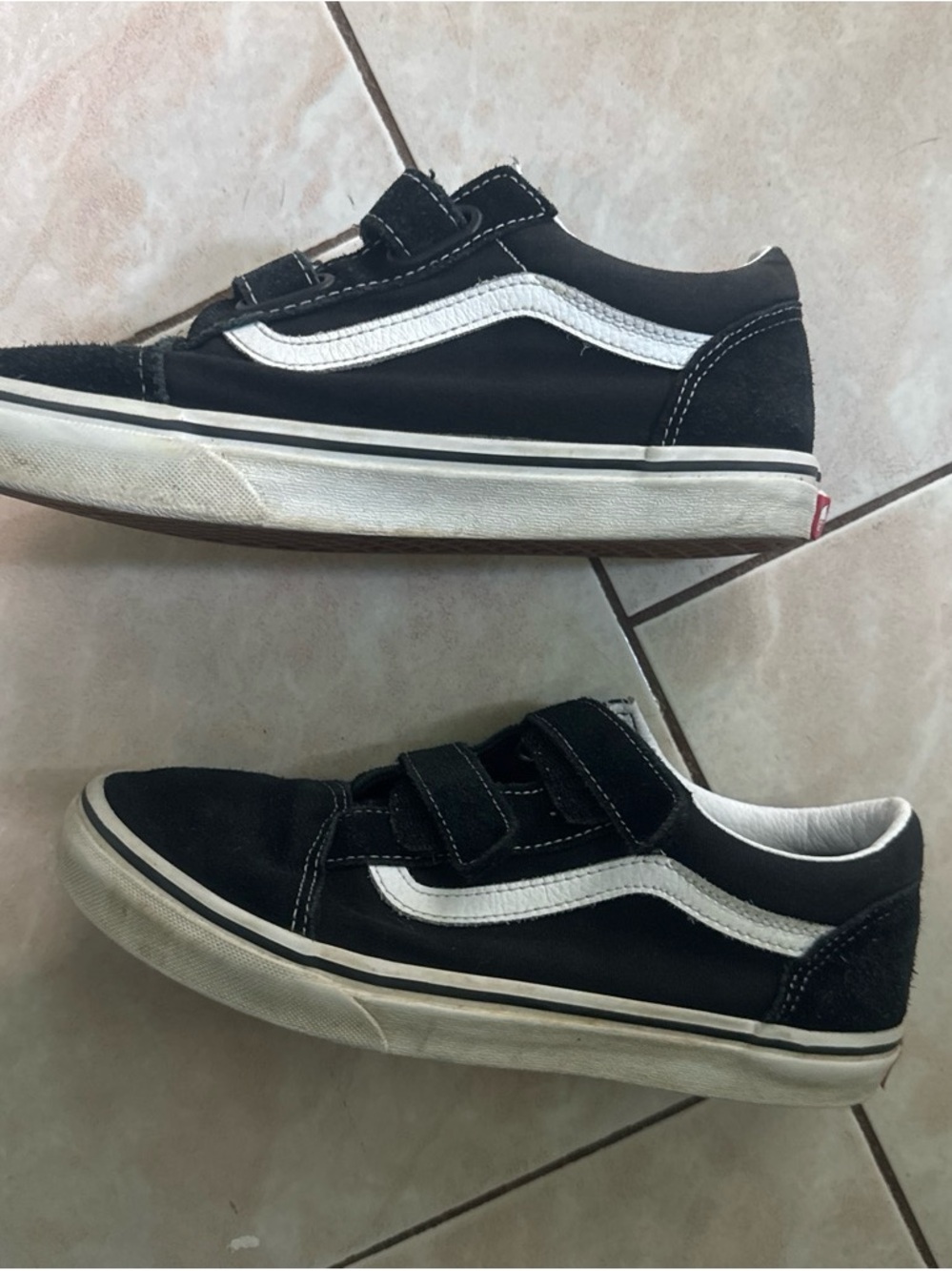 Vans Kids Black & White Velcro Old Skool Sneakers - Picture 2 of 6
